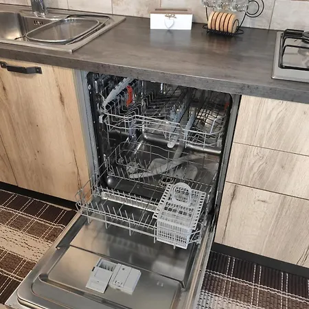 Modern Vacation In - Luna